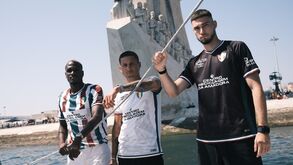 Estrela apresenta novos equipamentos já com patrocionador
