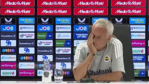 Mourinho emociona-se a falar de Jorge Costa: «É uma parte da minha história que vai embora»