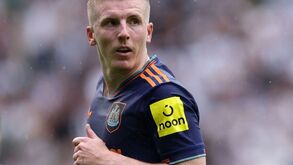 Matt Targett, jogador do Newcastle, em ação