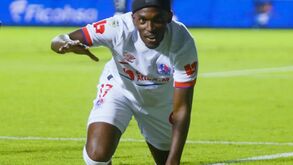Alberth Elis colocado no radar dos alvinegros