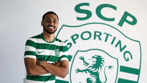 As primeiras imagens de Rômulo à leão