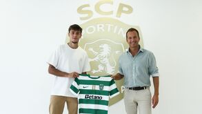 Vagiannidis é oficializado no Sporting e assina por cinco temporadas