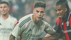 Enzo Barrenechea saiu com queixas