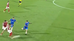 Liga 3 arranca com golaço a 60 metros da baliza