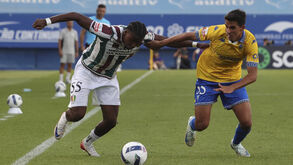Estoril e E. Amadora disputaram um bom jogo
