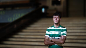 O dia de Sporting também pode ser de Vagiannidis: lateral-direito arranca a fundo e 'ameaça' Fresneda