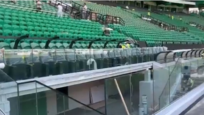 Bancos de suplentes já lá estão e escadas 'San Siro' já têm vidros: eis Alvalade como nunca o viu