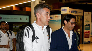 Benfica ainda vai à luta por um extremo-direito