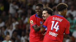 Vitinha decide Nantes-Paris SG com braçadeira e golo