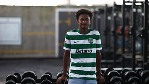 Lucas Anjos renova contrato com o Sporting até 2028: «Equipa principal é o objetivo»