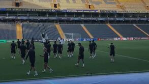 Jogadores do Benfica a treinarem já na Turquia
