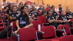 Plantel feminino do Benfica participou em ação de formação sobre arbitragem 