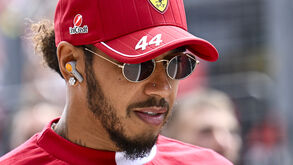 «90 por cento dos funcionários da Ferrari não aprovaram a chegada de Lewis Hamilton»