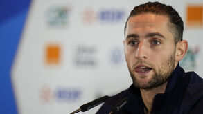 Mãe de Rabiot dá murro na mesa: «Quando Greenwood bateu na mulher, falaram em segunda oportunidade...»