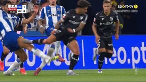 Duarte Gomes diz que Tiago Silva deveria ter sido expulso no FC Porto-V. Guimarães