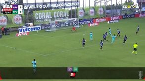 Pote completou a reviravolta do Sporting frente ao Nacional com este 'passe' para a baliza