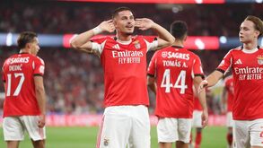 Jogadores do Benfica celebram vitória sobre o Tondela