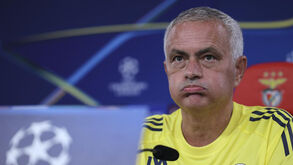 Mourinho deixa indireta por conta de Aktürkoglu: «Não me parece que tenha havido um esforço extra...»