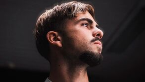 Oficial: Tony Strata assina até 2029 pelo V. Guimarães