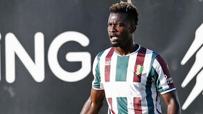 Commey pode parar dois meses