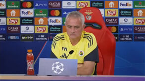 «Acho que nem há lista de reforços...»: a conferência fatídica de José Mourinho na Luz