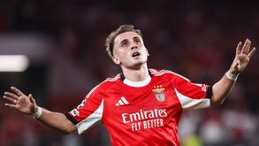 Benfica anuncia acordo com Fenerbahçe por Kerem Aktürkoglu. Galatasaray informado