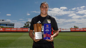 Martín-Prieto recebe prémios de melhor jogadora e marcadora da Liga BPI