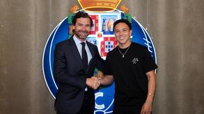 Oficial: Pepê renova com o FC Porto