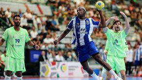 FC Porto perde de novo para o Barcelona e falha final da Supertaça Ibérica