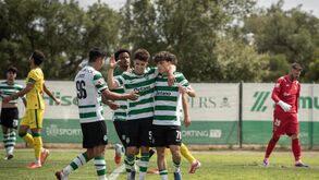 Sporting B-Paços de Ferreira, 3-0: leões regressam às vitórias e assumem liderança à condição