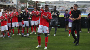 Florentino sai para o Burnley após abraço a Bruno Lage