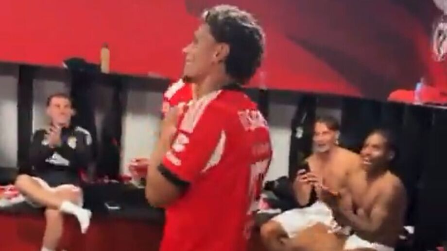 Médio foi um dos reis da festa encarnada