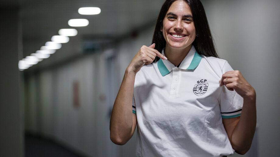 Jéssica Carriel renova contrato com o Sporting