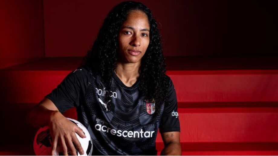 Aline Lima renova contrato com o Sp. Braga até 2027