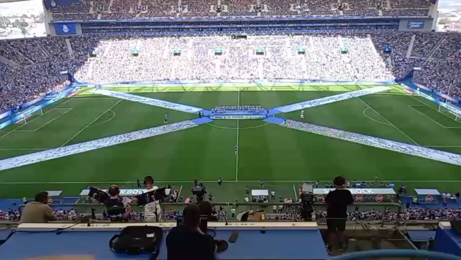 Avançado de 34 anos é reforço do FC Porto