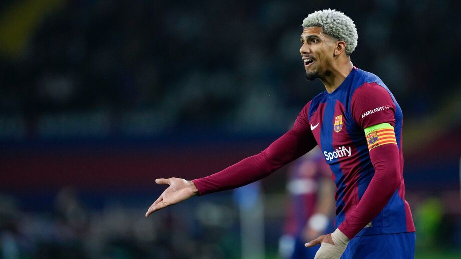 Ronald Araújo em destaque