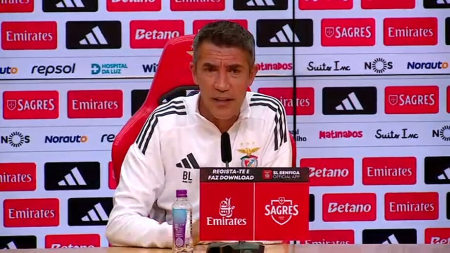 Treinador do Benfica questionado sobre as lacunas da equipa