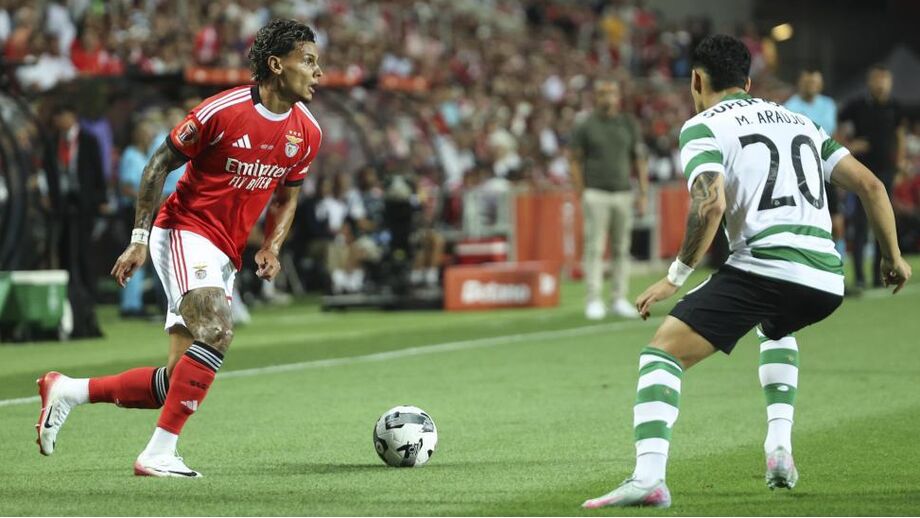 Richard Ríos em ação frente ao Sporting