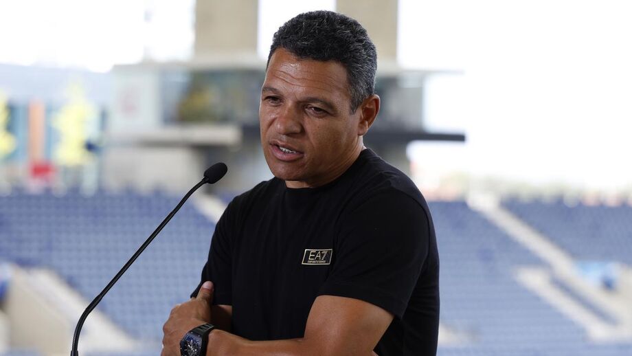 Derlei recorda Jorge Costa, destacando a sua liderança e mística no FC Porto
