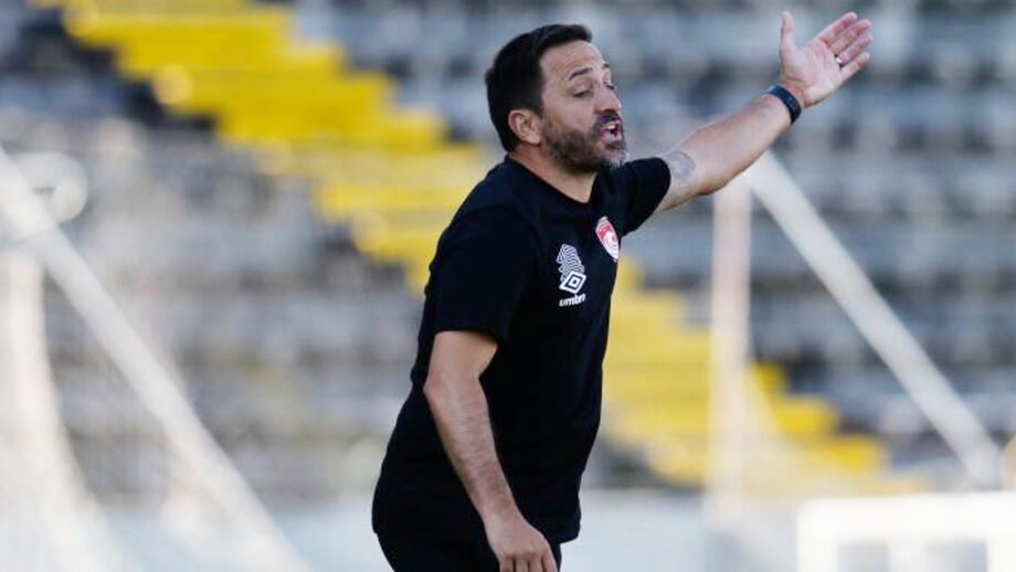 Vasco Matos, treinador do Santa Clara 