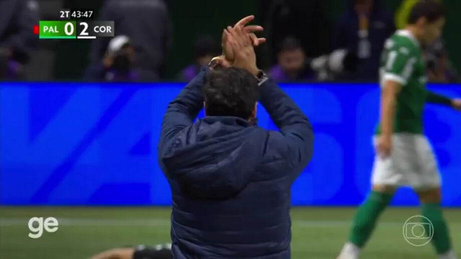 Equipa orientada pelo técnico luso foi eliminada da Taça do Brasil depois de perder com o Corinthians 