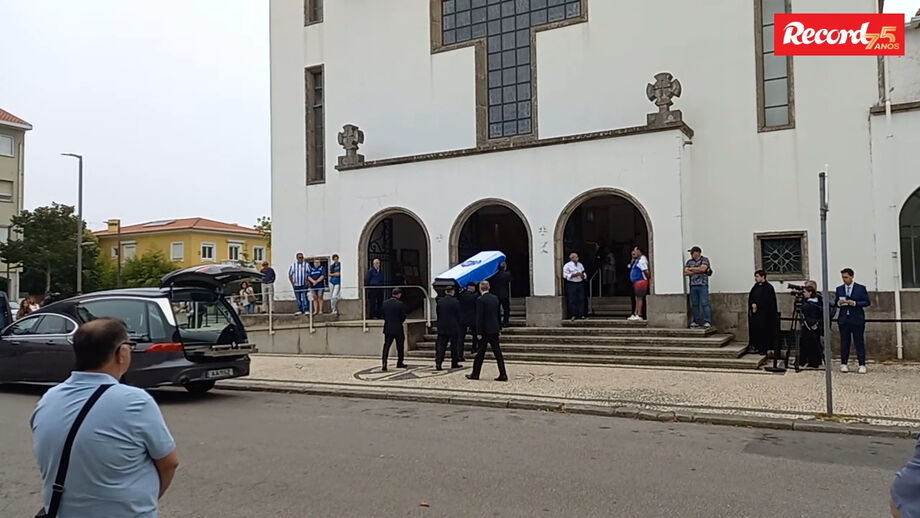 Funeral começa às 10h30