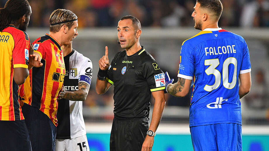 Marco Guida arbitra jogo do Benfica com o Nice na Liga dos Campeões