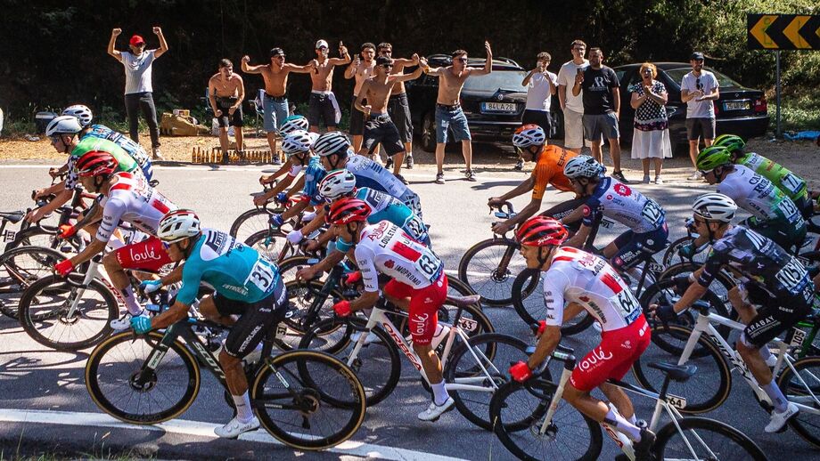 Volta a Portugal na estrada