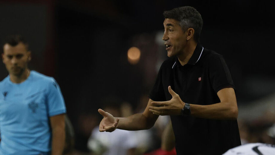 Benfica reage a queixa do Sporting sobre Bruno Lage na Supertaça