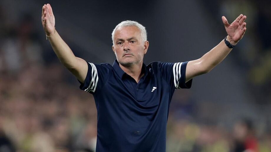 José Mourinho, treinador do Fenerbahçe