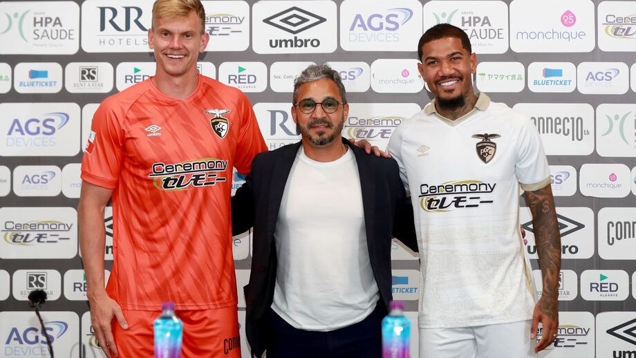 Douglas Friedrich e Zé Gabriel apresentados por Rodiney Sampaio, presidente da SAD do Portimonense