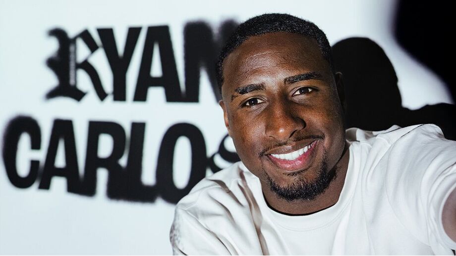 Ryan Carlos jogou meia temporada no Estrela da Amadora