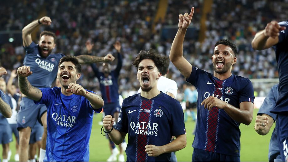 Vitinha e Gonçalo Ramos celebraram a conquista da Supertaça Europeia
