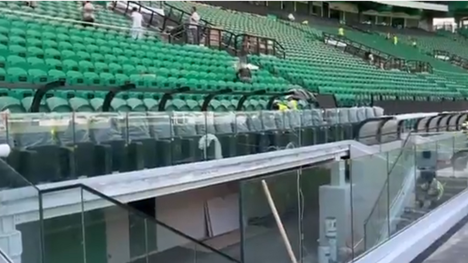 A nova escadaria para a entrada dos jogadores